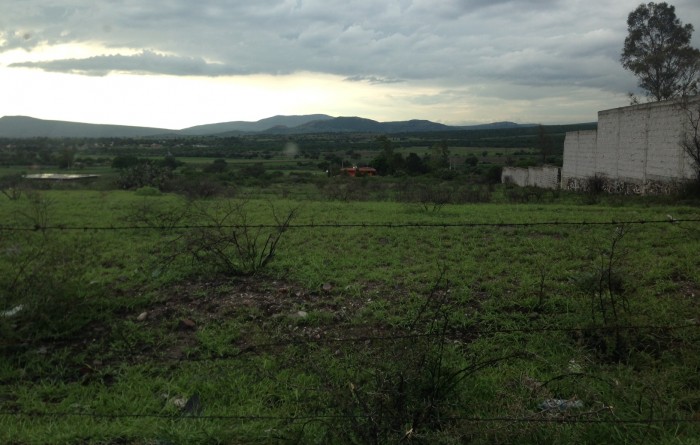 TERRENO AUTOPISTA QUERETARO-CELAYA