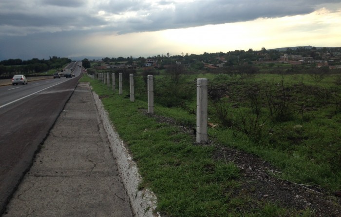 TERRENO AUTOPISTA QUERETARO-CELAYA